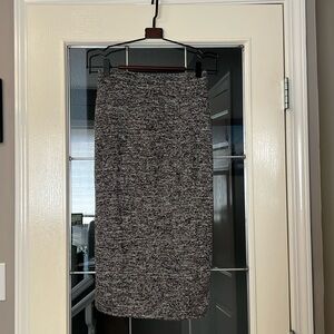 LUXE brand knitted mid length skirt